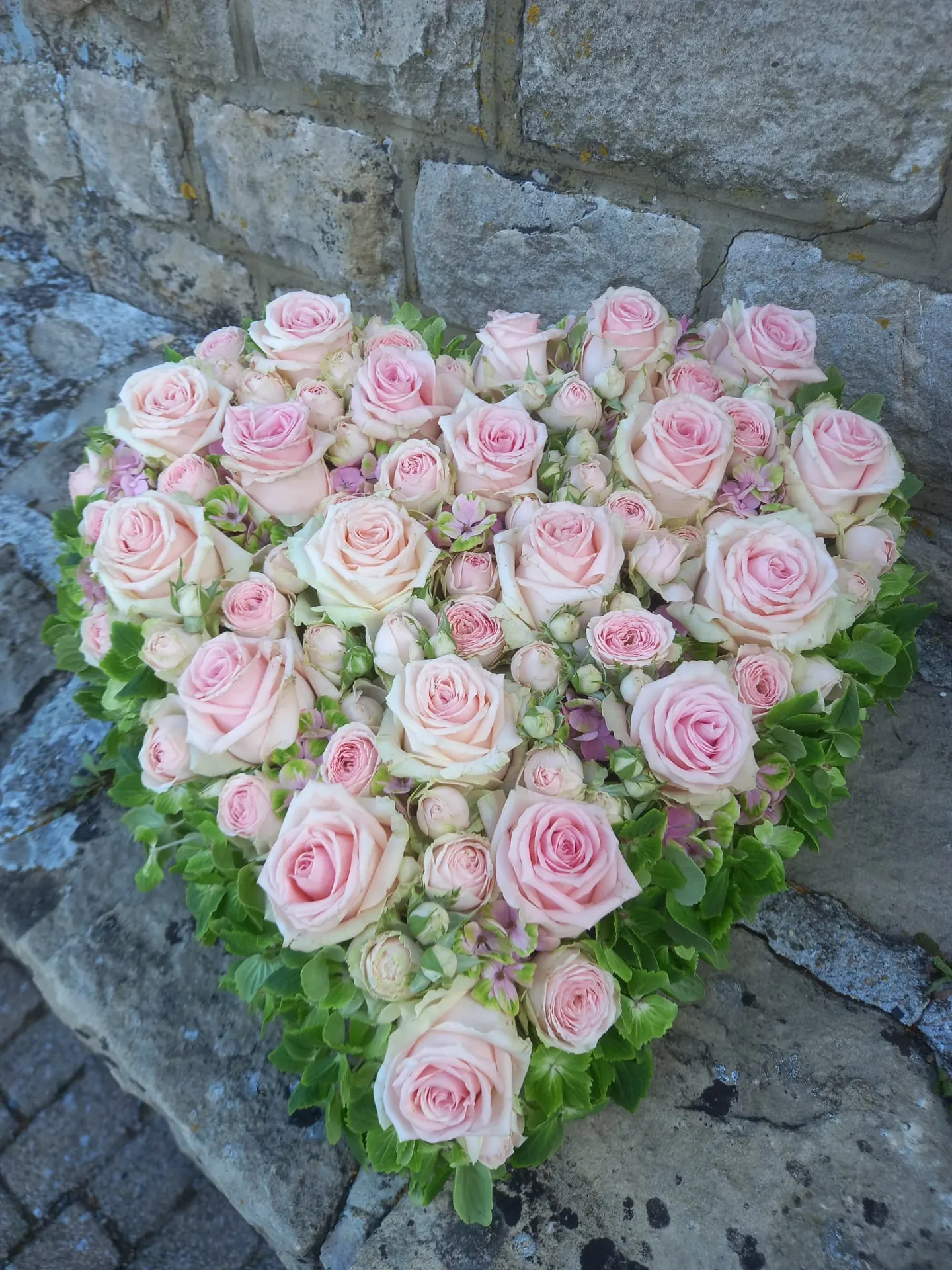 Composition florale pour événement - mariage, baptême, communion, deuil