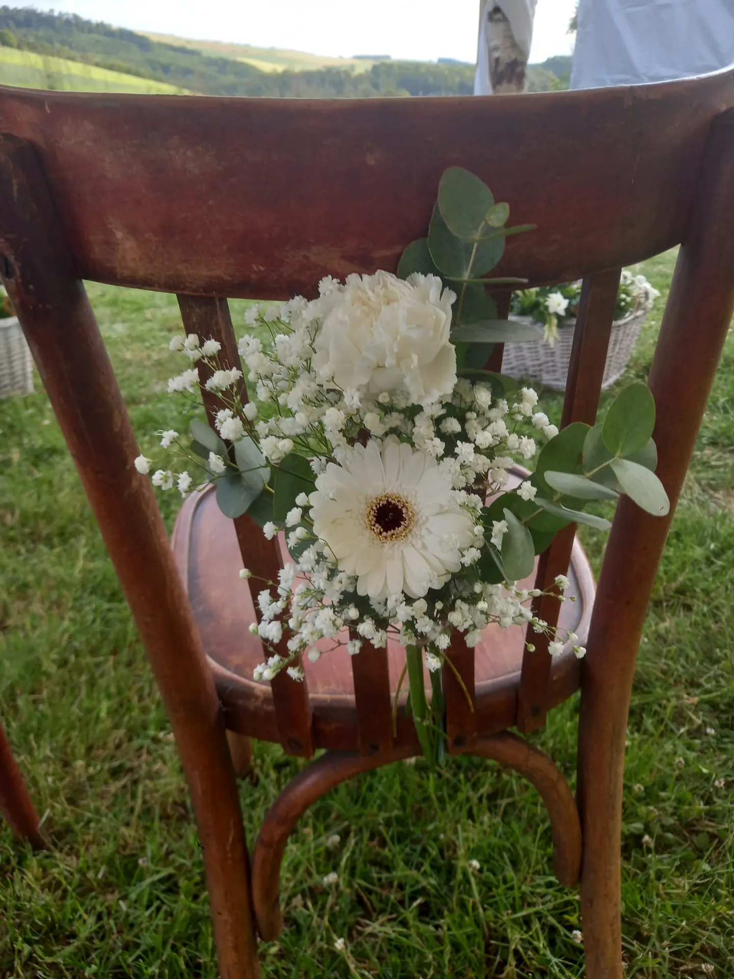 Composition florale pour événement - mariage, baptême, communion, deuil