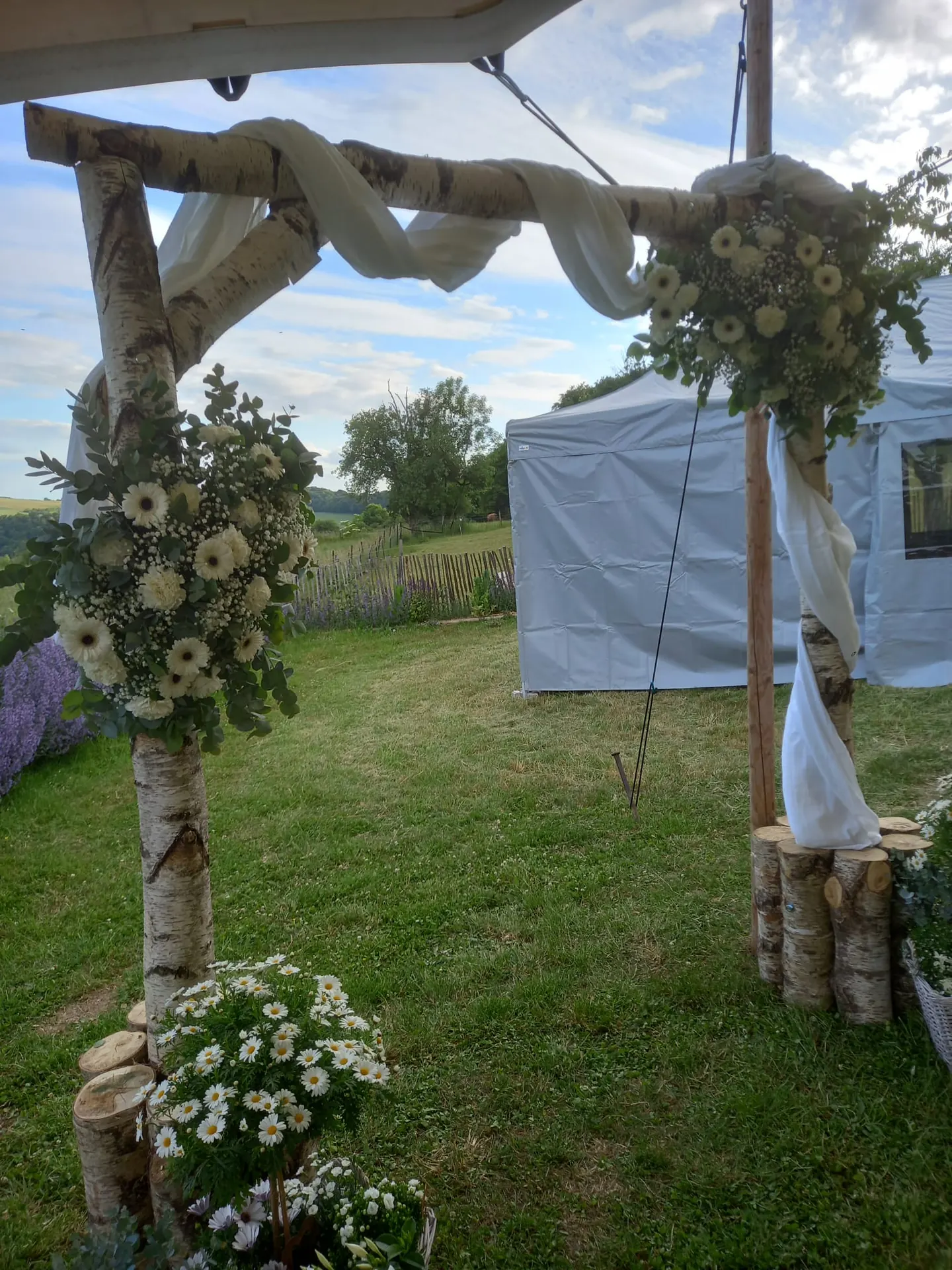 Composition florale pour événement - mariage, baptême, communion, deuil
